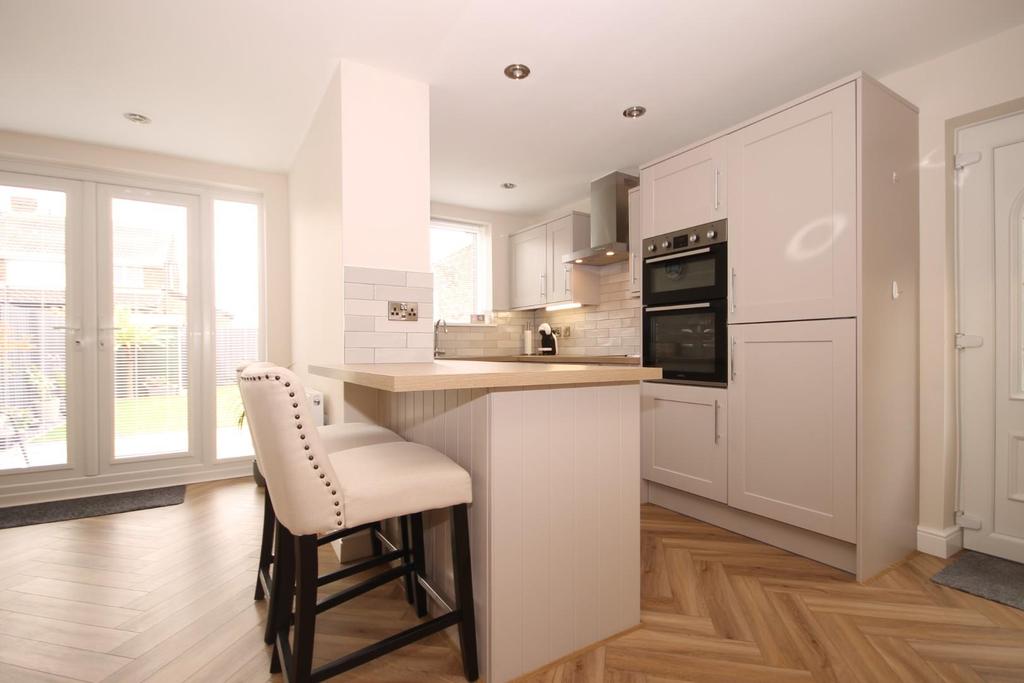 Kitchen dining room
