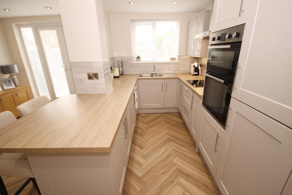 Kitchen dining room