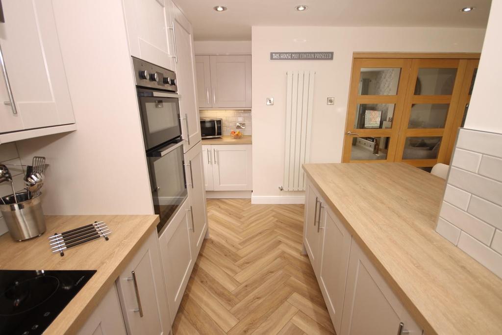 Kitchen dining room