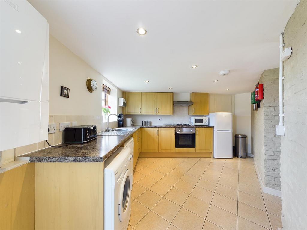 Kitchen: