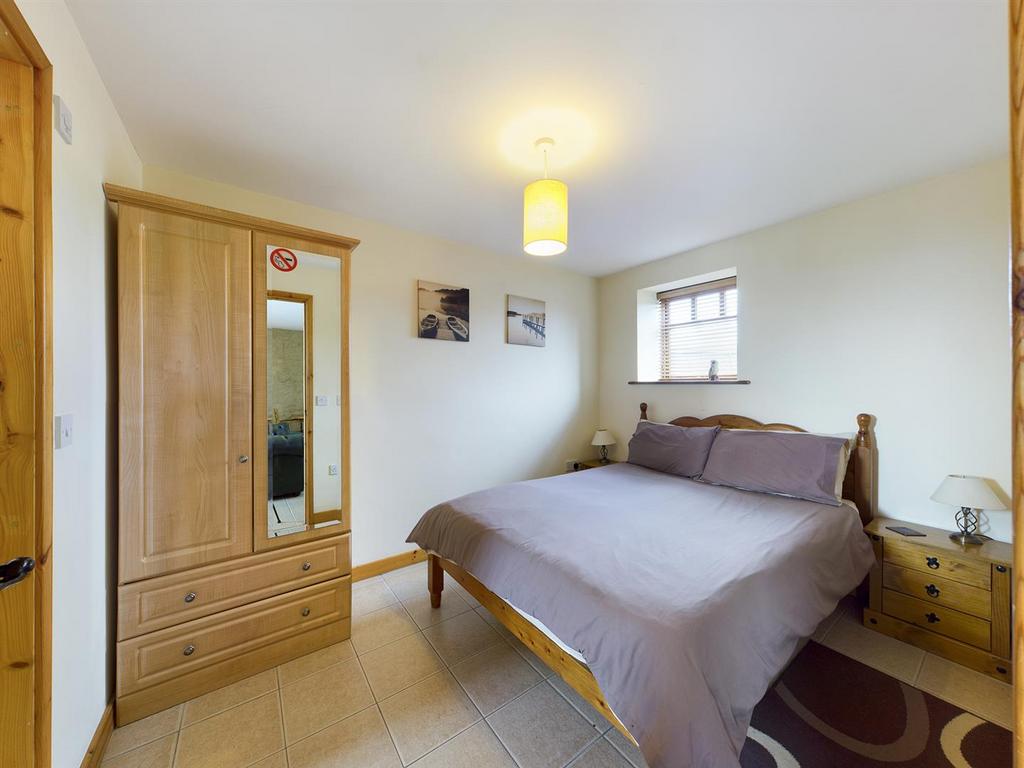 Bedroom: