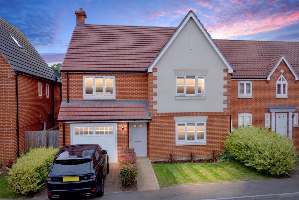 Garden Close, Grantham 4 bed detached house £375,000