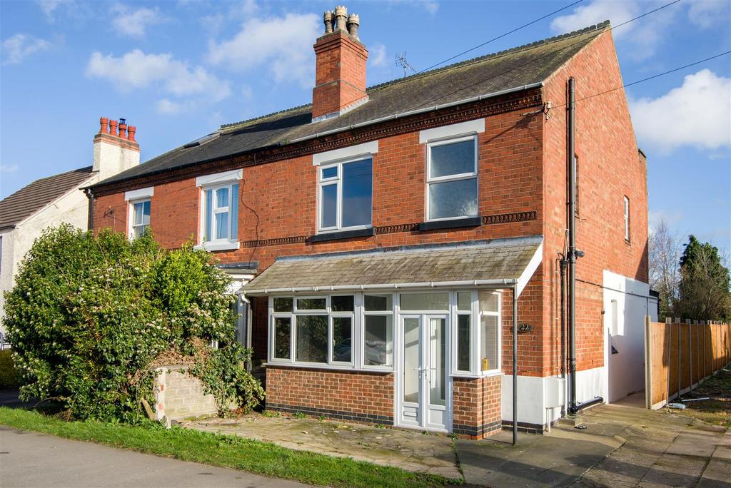 Leicester Road, Shepshed 3 bed semidetached house £250,000