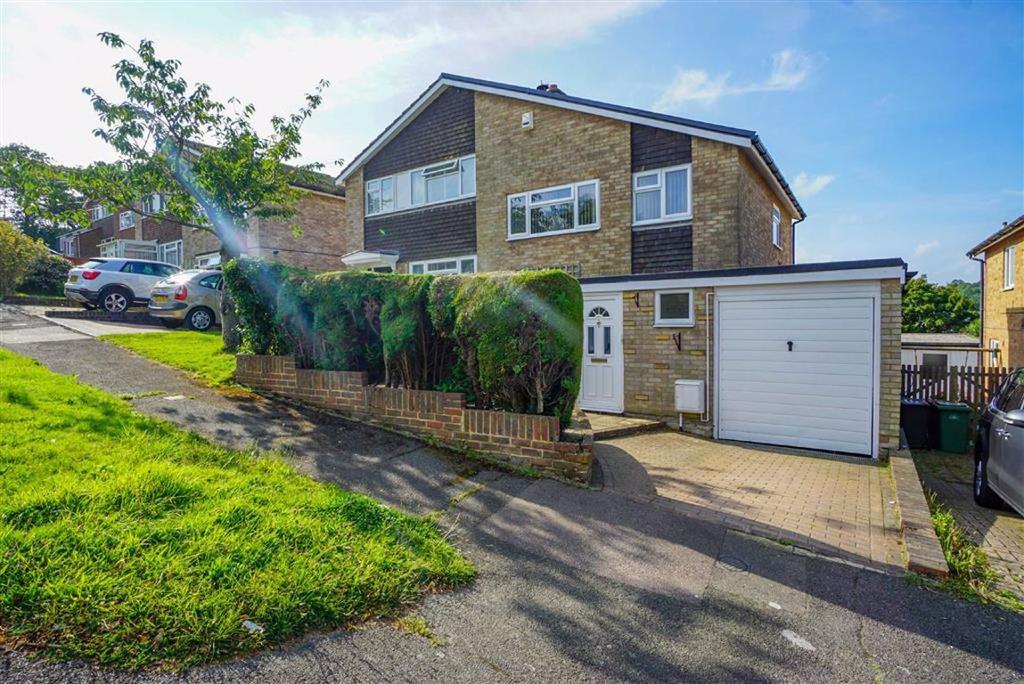 Birch Way, Hastings, East Sussex 3 bed semidetached house £349,950