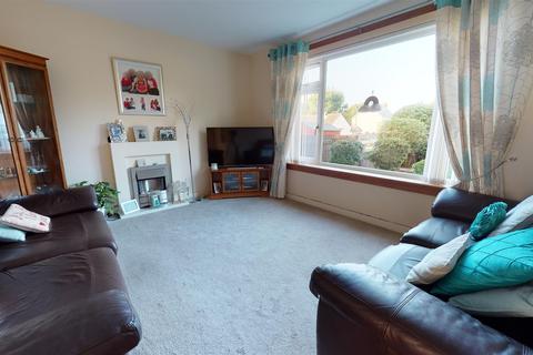 7 Burnside, Dechmont, Broxburn, EH52 6LQ
