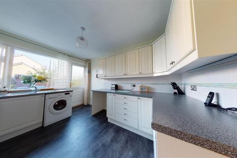 7 Burnside, Dechmont, Broxburn, EH52 6LQ