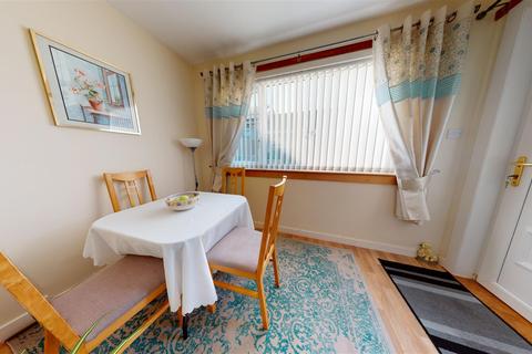 7 Burnside, Dechmont, Broxburn, EH52 6LQ