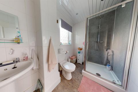 7 Burnside, Dechmont, Broxburn, EH52 6LQ