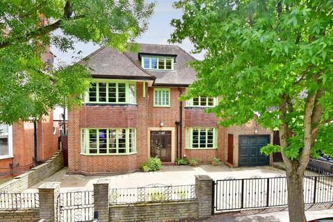 5 bedroom detached house for sale - The Drive, London