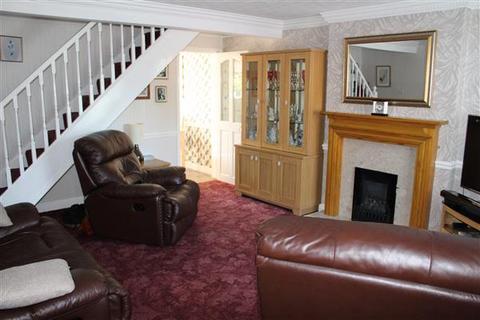 3 bedroom semi-detached house to rent, Dean Brook Close, Manchester