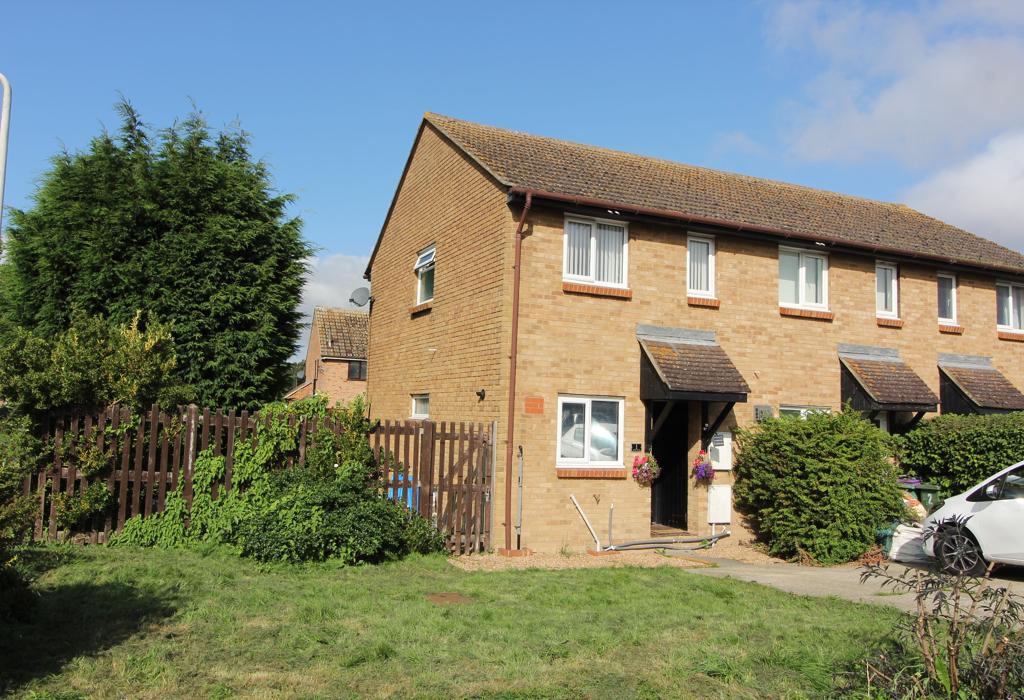 Carey Close, New Romney, Kent 2 bed end of terrace house £130,000