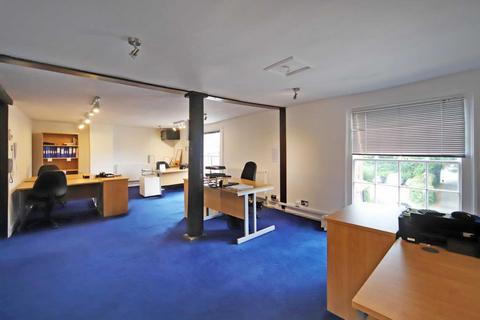 Office to rent, High Street, Tring