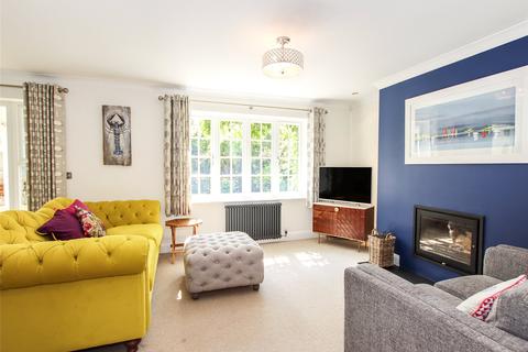6 Abbots Brook, Lymington, SO41 3AB