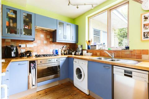 11 Briavels Grove, Bristol, BS6 5JJ