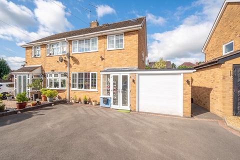 29 Barnett Close, Kingswinford, DY6 9PW