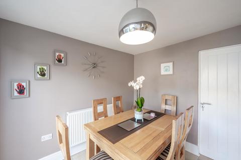 29 Barnett Close, Kingswinford, DY6 9PW