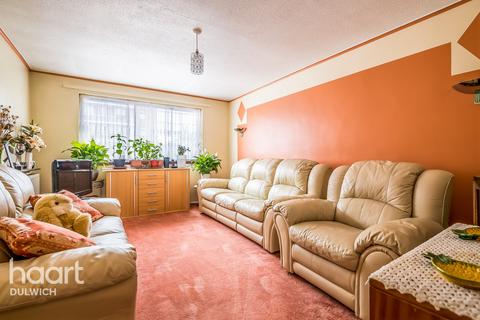 96 Clifton Way, London, SE15 2LG