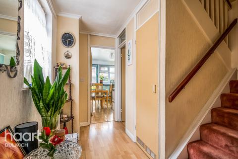 96 Clifton Way, London, SE15 2LG