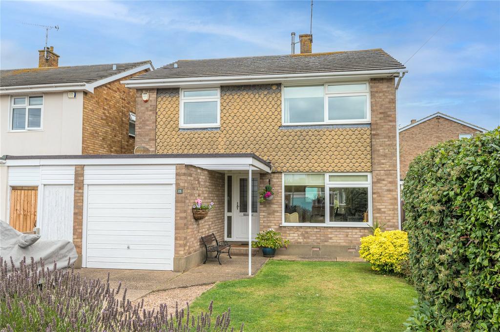 Dungannon Chase, Thorpe Bay, SS1 4 bed detached house £635,000