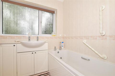 15 Hazling Dane, Shepherdswell, Dover, CT15 7LS