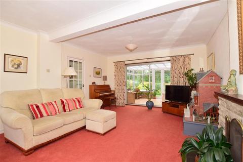 15 Hazling Dane, Shepherdswell, Dover, CT15 7LS