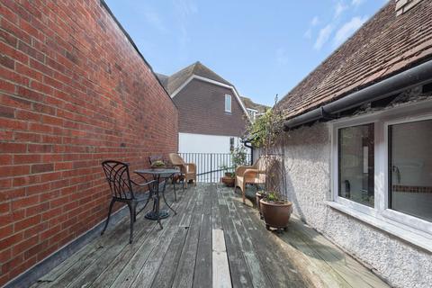 35a Old Woking Road, West Byfleet, KT14 6LG
