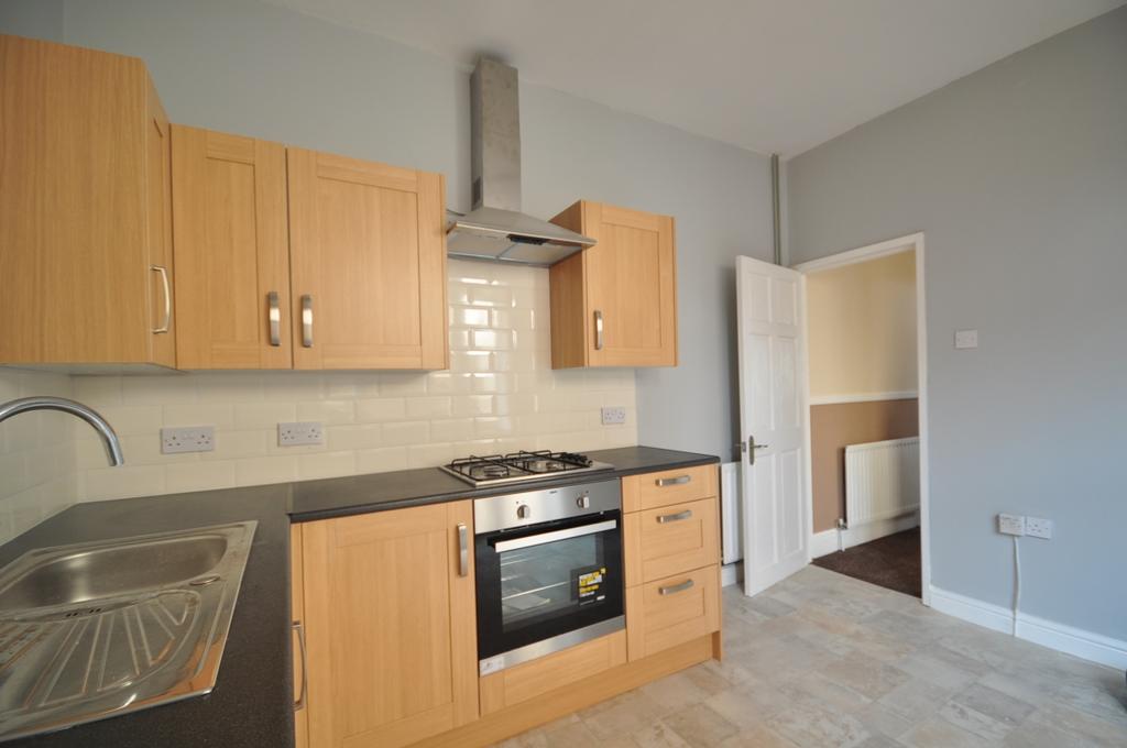Ernest Road Portsmouth PO1 3 bed terraced house £1,100 pcm (£254 pw)