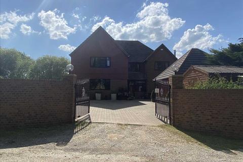 Coombe Lodge Coombe Farm Lane, St Mary Hoo, Rochester, ME3 8RL