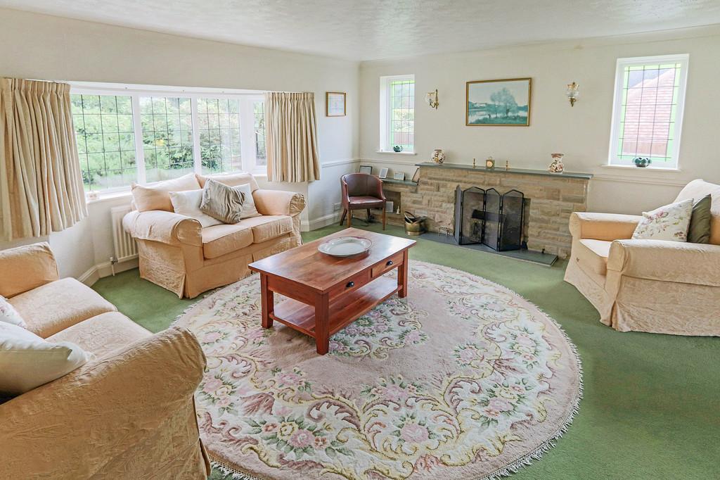 Byron Avenue, Coulsdon 3 bed bungalow £685,000