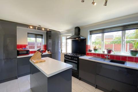 1 Ashtree Gardens, Carlton Colville, Lowestoft, NR33 8SR