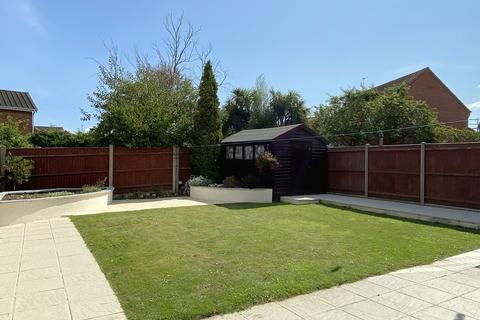 1 Ashtree Gardens, Carlton Colville, Lowestoft, NR33 8SR