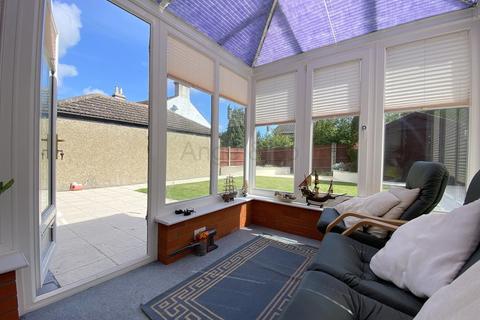 1 Ashtree Gardens, Carlton Colville, Lowestoft, NR33 8SR