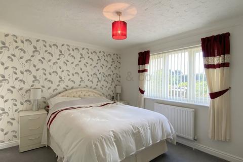 1 Ashtree Gardens, Carlton Colville, Lowestoft, NR33 8SR