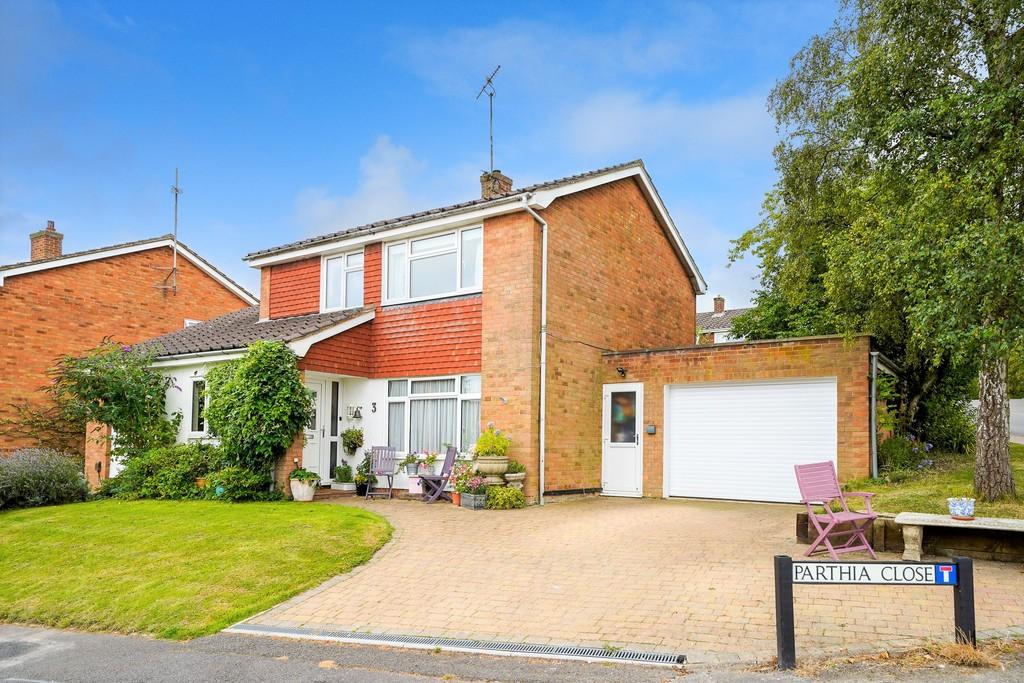 Parthia Close, Royston 4 bed detached house £525,000