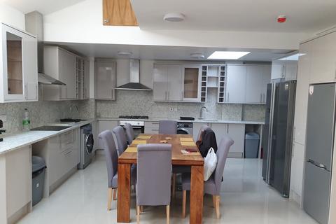 1 bedroom in a house share to rent, Cheriton Avenue, Ilford, Essex