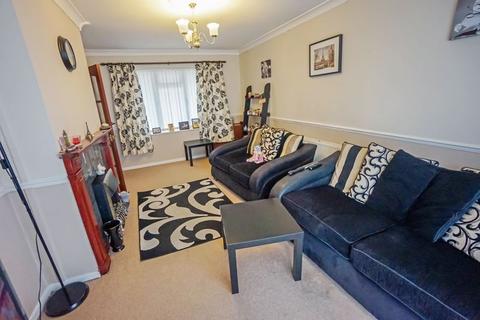 6 Akrill Close, West Bromwich, B70 9SU