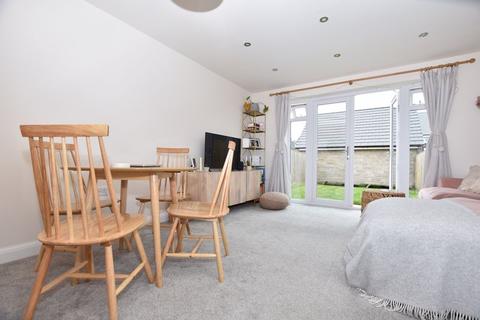2 bedroom semi-detached house for sale - Heather Close, Somerton