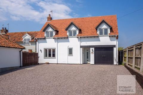 3 bedroom detached house for sale, The Street, Norwich NR12