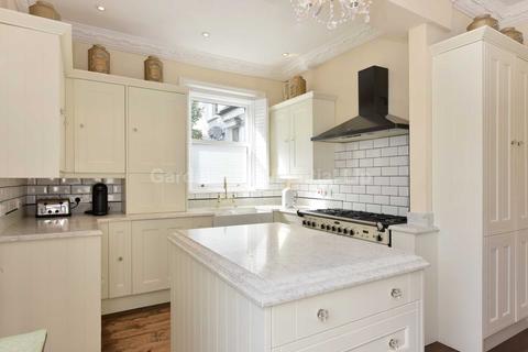 99 Gordon Road, London, W13 8PR