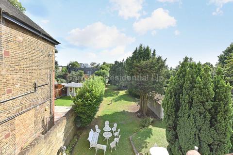 99 Gordon Road, London, W13 8PR