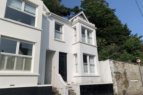 2 Daglands Road, Fowey, PL23 1JL