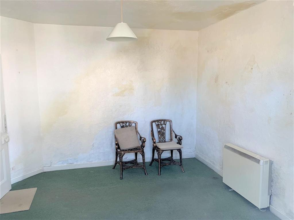 Sitting room 3.JPG