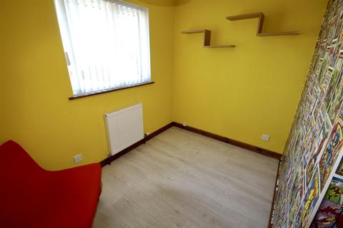 16 Lambert Close, Freshbrook, Swindon, SN5 8NY