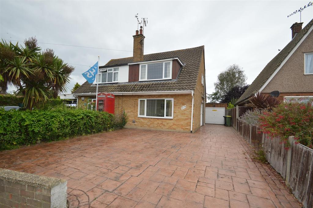 Ashingdon Road, Rochford 3 bed chalet £330,000