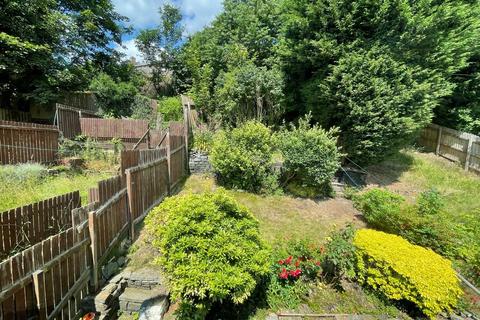 178 Lowergate, Huddersfield, HD3 4EP