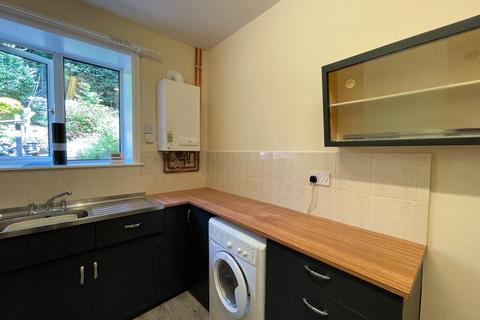 178 Lowergate, Huddersfield, HD3 4EP