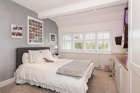 12 Hamilton Close, Epsom, KT19 8RG