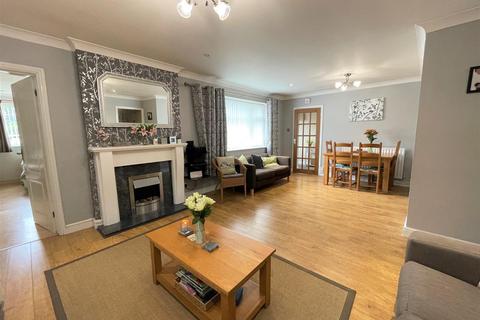 16 Torcross Close, Glenfield, Leicester, LE3 8AP