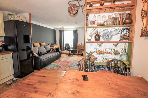 62 Bowmont Way, Kingswood, Hull, HU7 3HL