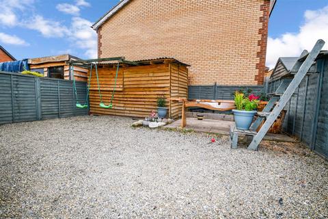 62 Bowmont Way, Kingswood, Hull, HU7 3HL